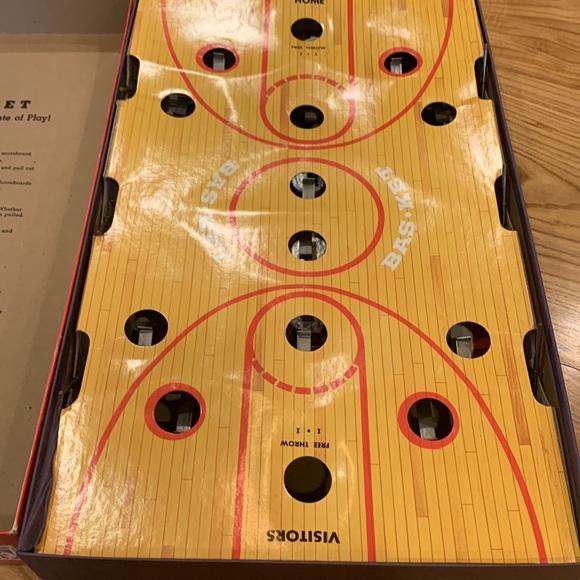 1988 NBA  Miniature Basketball GAME  - 1988 - Cadaco - Great Condition - Picture 4 of 14